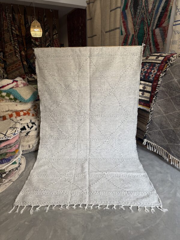 The Quiet Canvas – Handwoven Kilim Rug