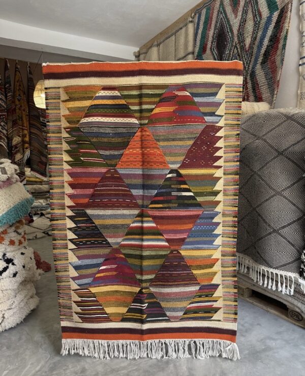 Itri n Taznakht – Handwoven Taznakht Wool Rug
