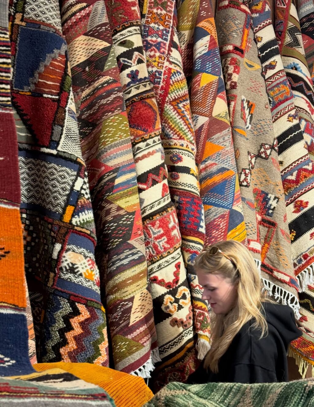 Instagram post from women_rugs. This post is in position 4.