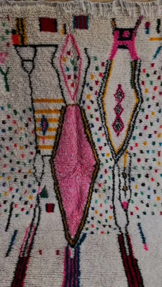 Instagram post from women_rugs. This post is in position 9.