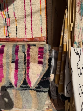Instagram post from women_rugs. This post is in position 7.