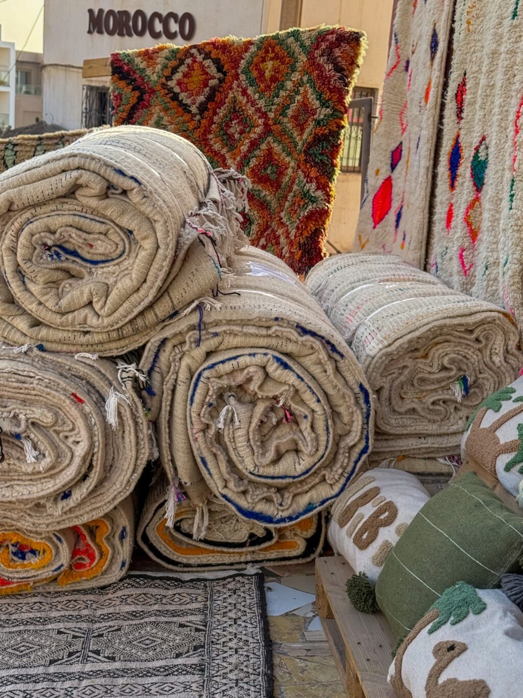 Instagram post from women_rugs. This post is in position 4.